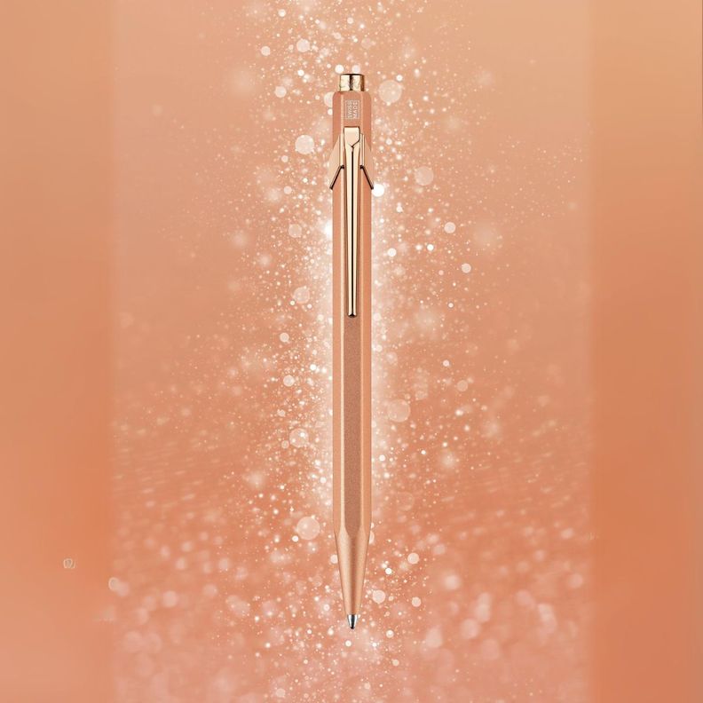 Bolígrafo Caran d Ache 849 Cobre Brut Rose-4