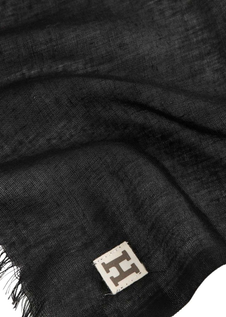 Pañuelo Liso Elinda Negro Humana-1