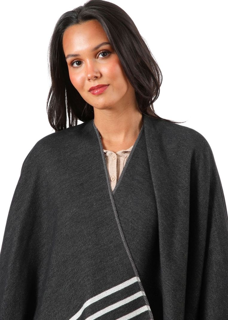 Poncho  Juno Black Humana-2
