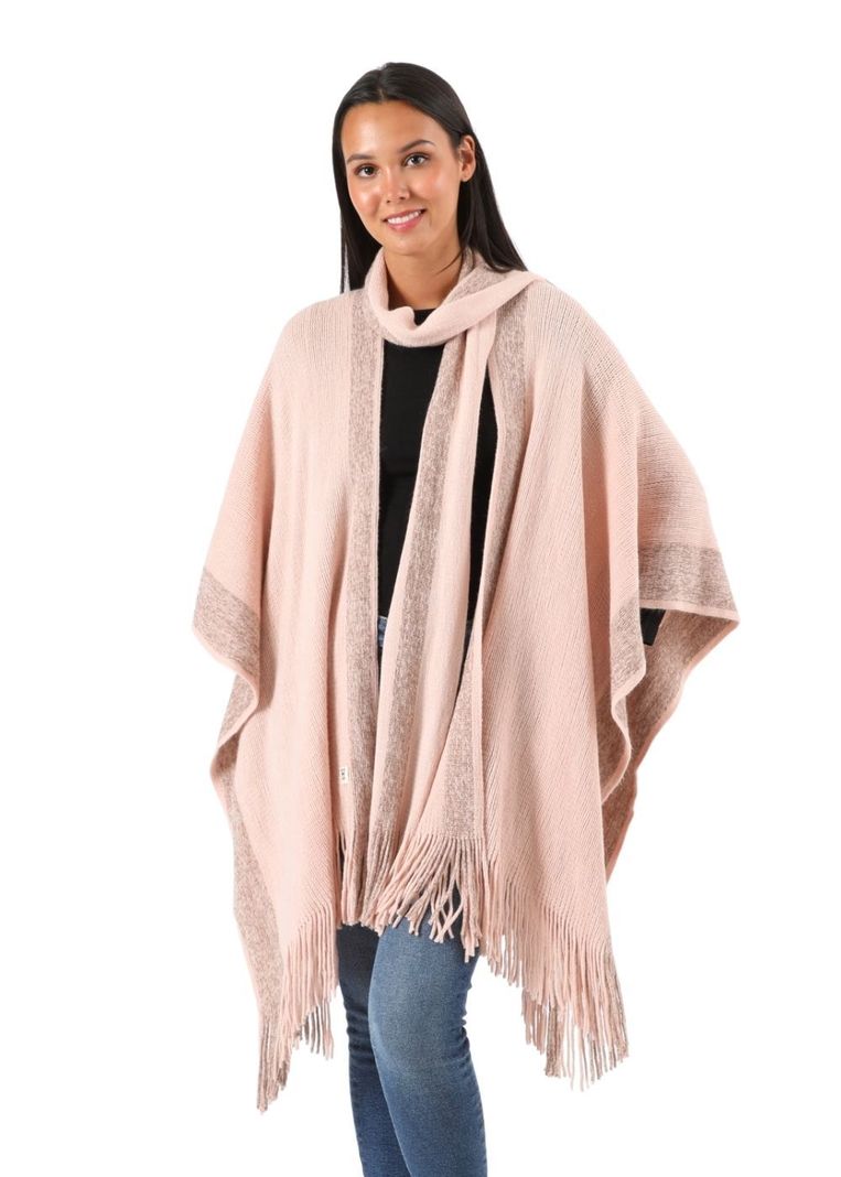 Poncho  Alexandra Rosado Humana-0