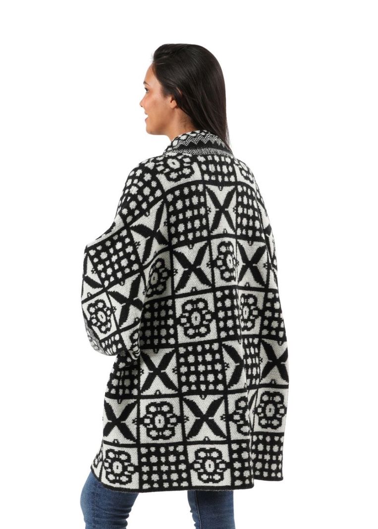 Poncho  Alicia Blanco Humana-1