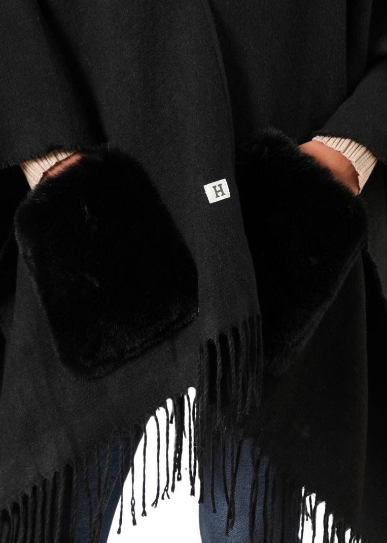Poncho  Jana Negro Humana-2