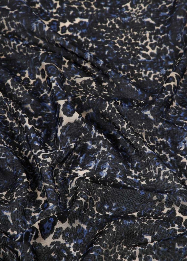 Pañuelo Estampado Alamo Negro Humana-1