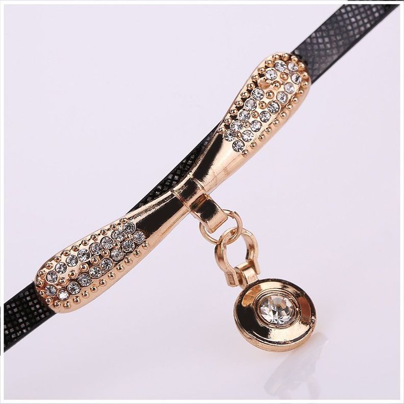 Reloj de lujo Personalizado para Mujeres con Incrustaciones y Pulsera-5