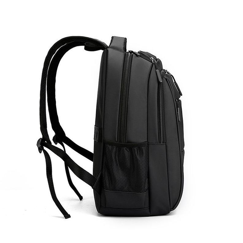Mochila Multifuncional 36 Litros: Impermeable, Compartimento para Laptop y Puerto USB-2