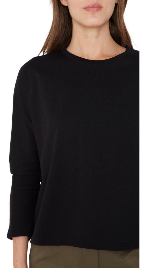 Remera Juli Negra Jacinta Tienda-5