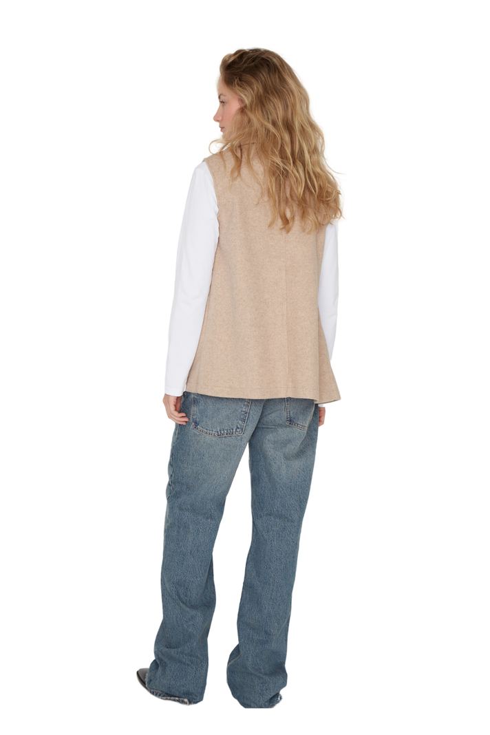 Chaqueta Royal sin mangas camel Jacinta Tienda-4