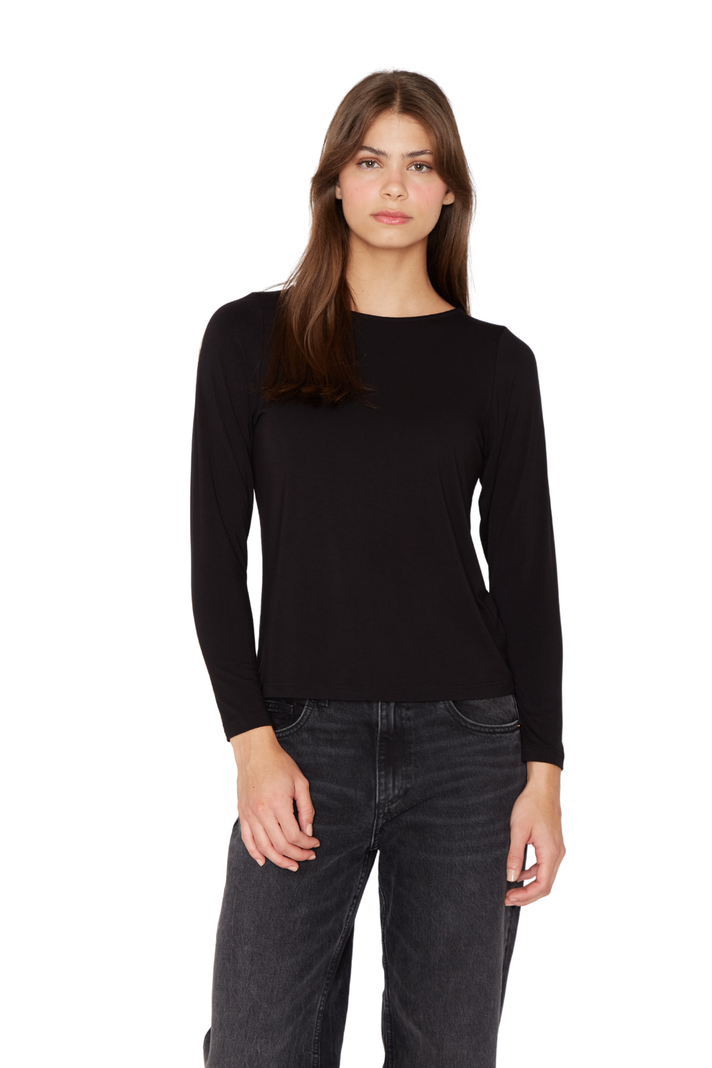 Polera Bianca Ii Negra Jacinta Tienda