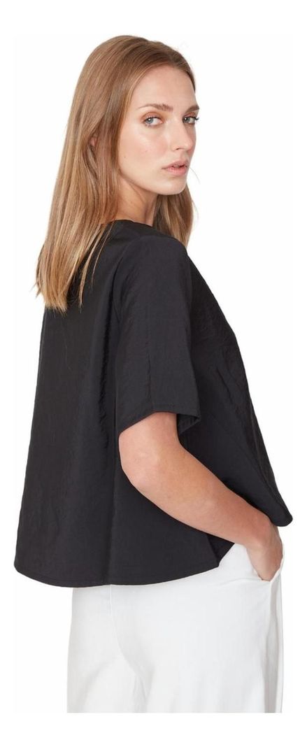 Polera Carmen Negra-3