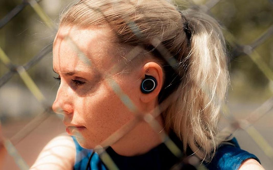 Audífonos In-ear c/Micrófono Xtech XTH-700 TWS Negro-1