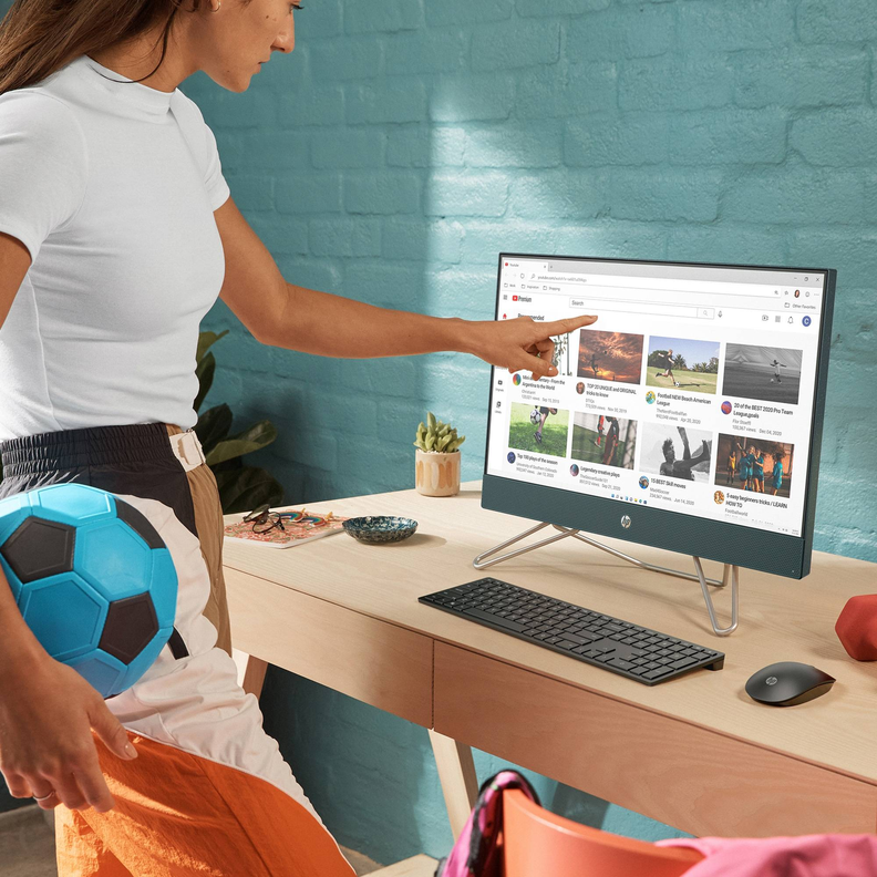 All in One 24-cb1023la i3-1215U Win11 Home 8GB 512GB 23.8"-5