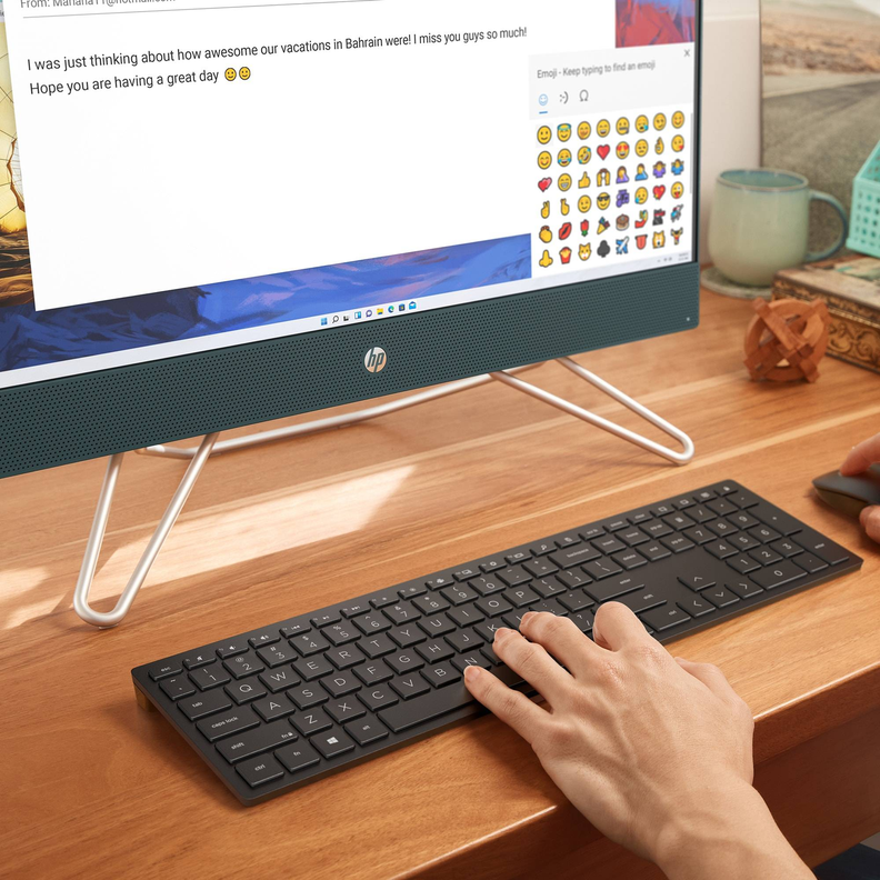 All in One 24-cb1023la i3-1215U Win11 Home 8GB 512GB 23.8"-8
