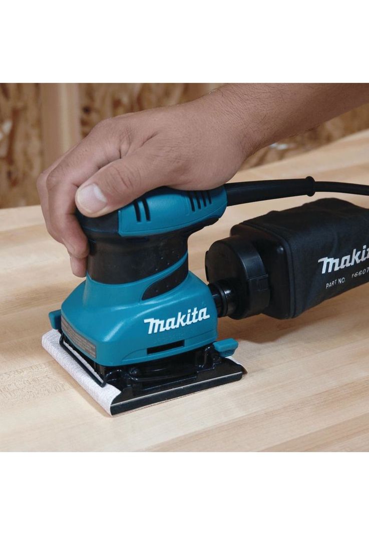 Lijadora Orbital 200w BO4556 112x102mm Makita-2