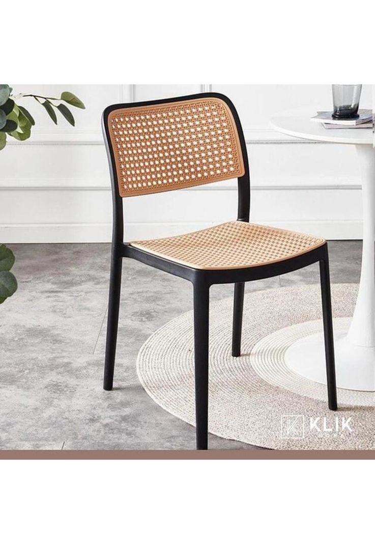 Mesa restaurant 70x70 Tubo Metal cubierta MDF + 4 Sillas Hoffman Enrejada - Negra-7