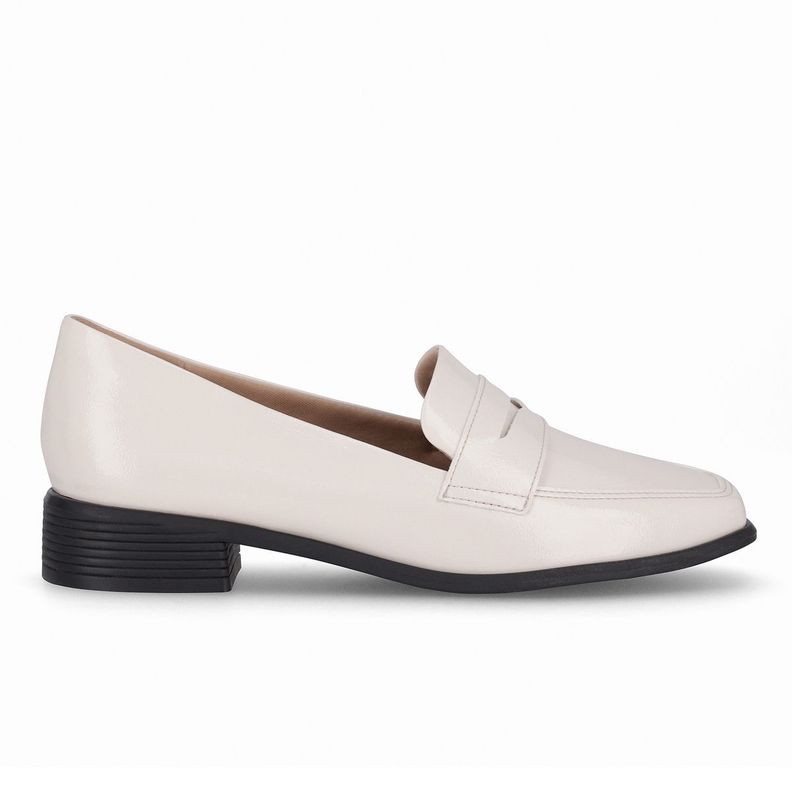 Mocasin Mujer Crema/Charol Giovanna Piccadilly