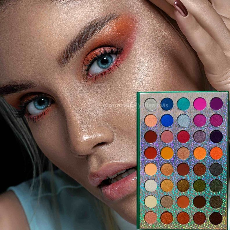 Paleta de sombras 40 tonos, entre mattes y shimmer-1