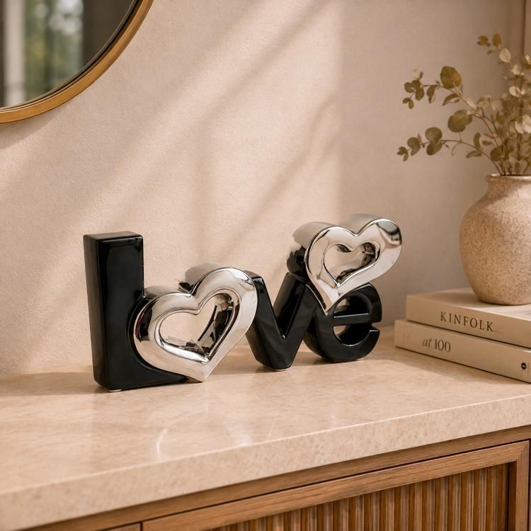 Figura Decorativa Love Black Silver Negro Metalico