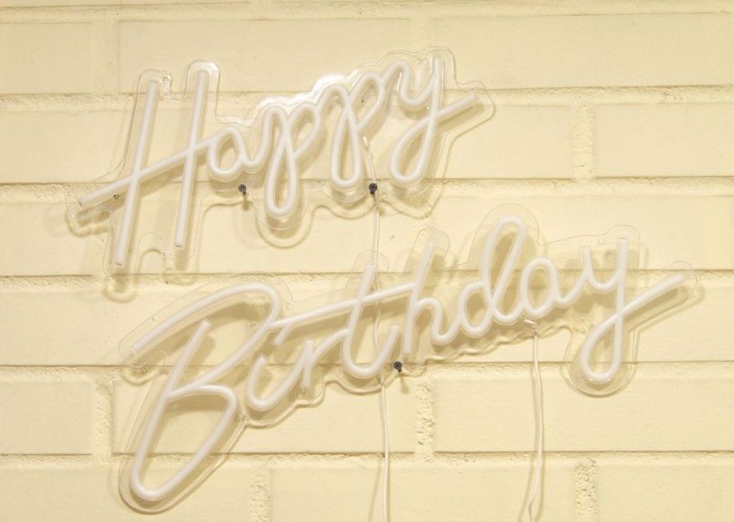 LETRERO ESTILO NEON HAPPY BIRTHDAY (BLANCO/USB/41X19cm y 56.8X19.6cm)-0