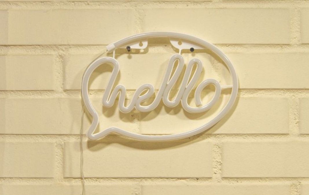 LETRERO ESTILO NEON HELLO (COLORES/USB/29,5x 20,6CM)-0