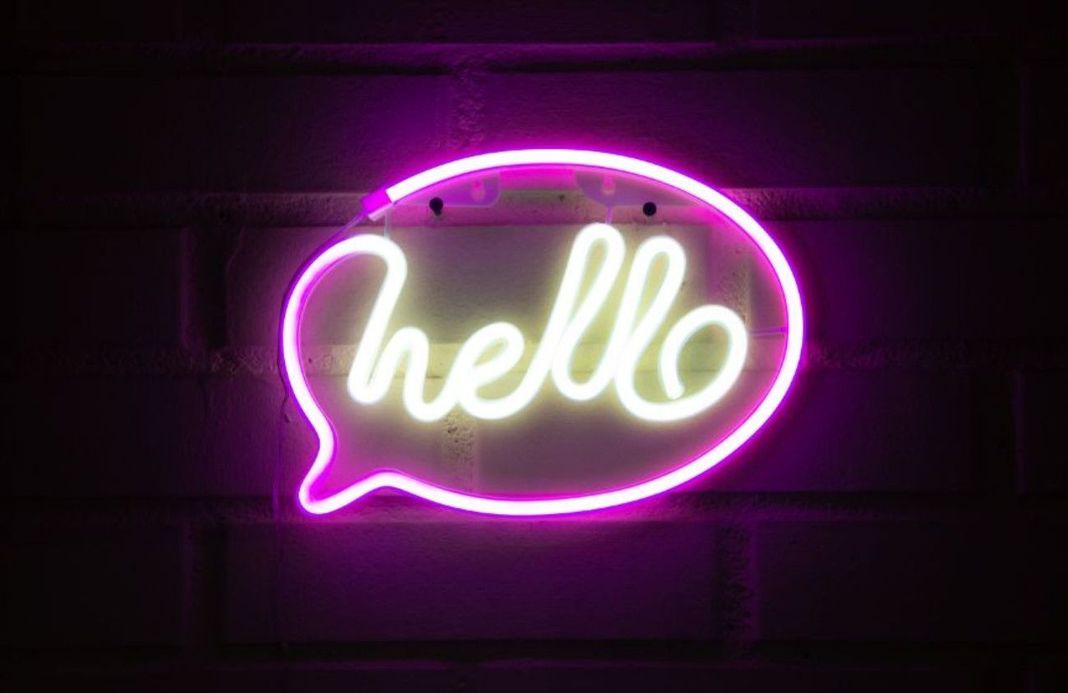 LETRERO ESTILO NEON HELLO (COLORES/USB/29,5x 20,6CM)-1