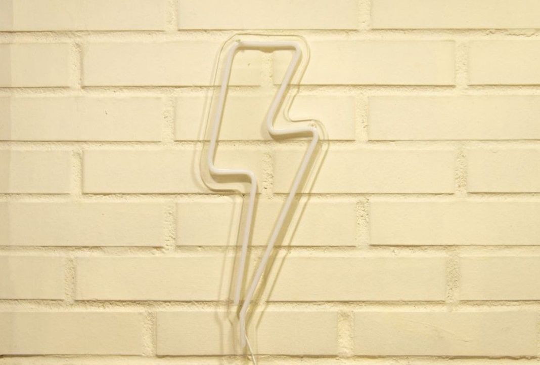 LETRERO ESTILO NEON RAYO GRANDE (ROSADO/USB/19,5x51cm)-0