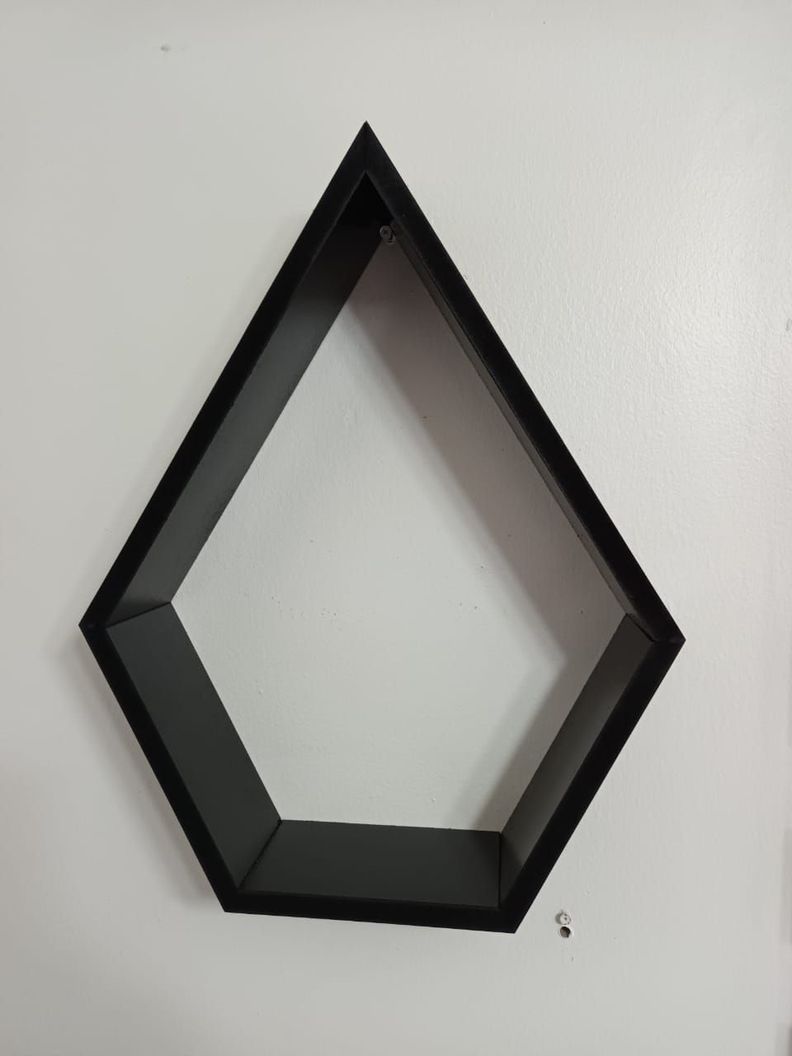 REPISA DECORATIVA EN FORMA DE DIAMANTE-2