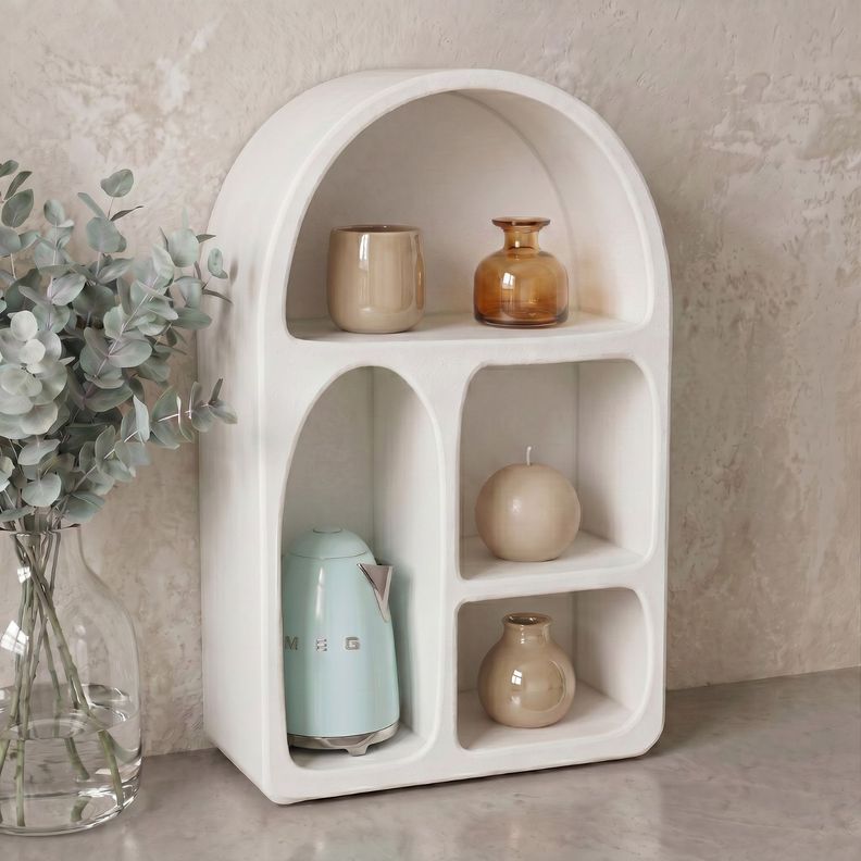Estante  escandinavo con arco color marfil pequeño