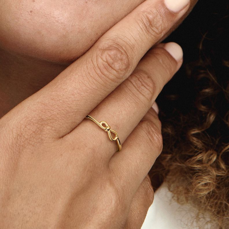 Anillo Nudo Infinito Recubrimiento Oro 14K-1