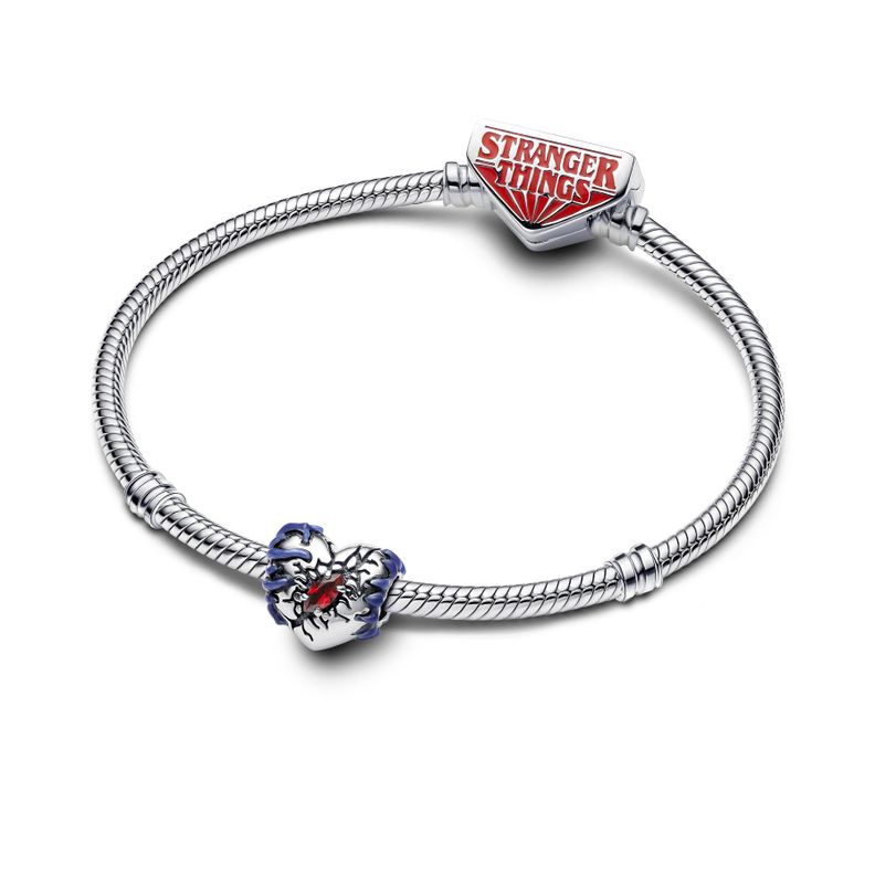 Charm Corazón que brilla en la oscuridad de Stranger Things-1