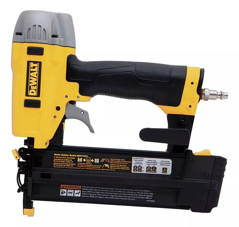 Clavadora Neumática Cal. 18 Clavo 5/8 A 2 Dewalt Dwfp12231-4