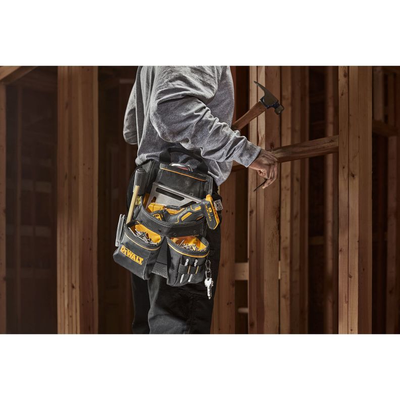 Bolsa Profesional 13 Bolsillos Dewalt DWST540201-2