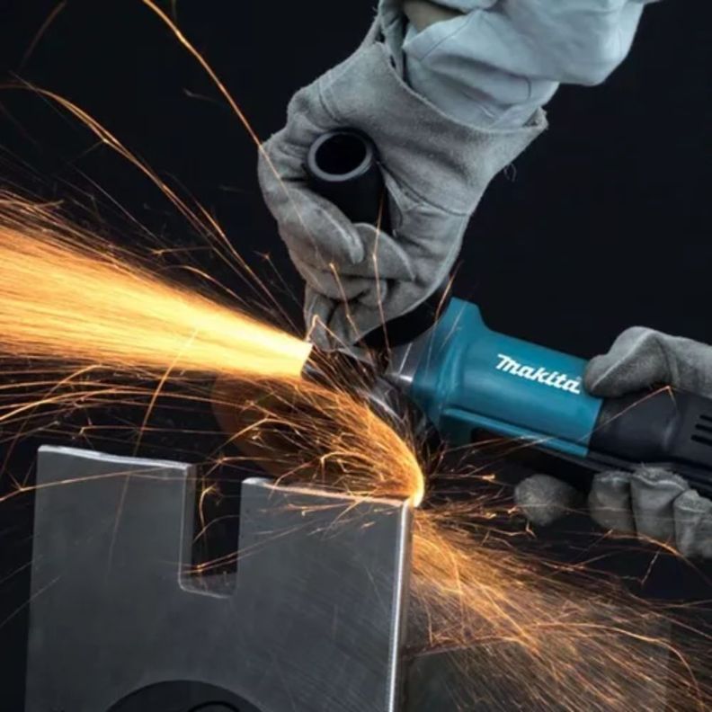 Esmeril Angular Makita 115mm 4-1/2" GA4551R-9