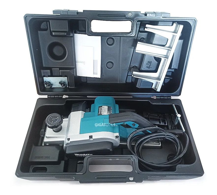 Cepillo 82mm 750w Profundidad 3mm + Maleta Makita M1100kb-2