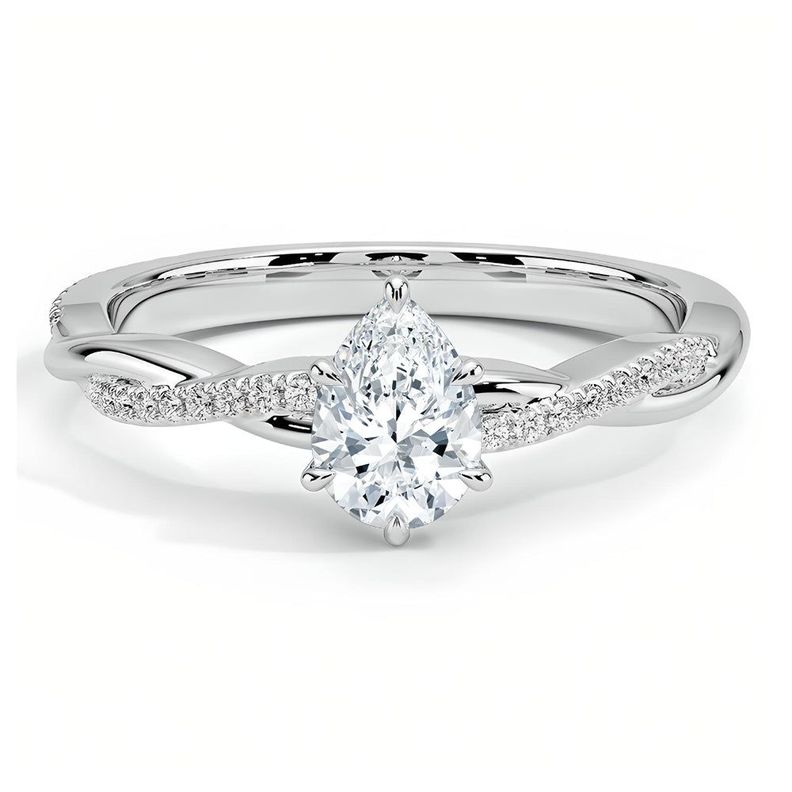ANILLO DE COMPROMISO TRENZADO CORTE PERA BOOMZAIR CON MOISSANITA 0.5 CT EN PLATA RODINADA-0