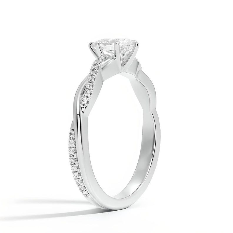 ANILLO DE COMPROMISO TRENZADO CORTE PERA BOOMZAIR CON MOISSANITA 0.5 CT EN PLATA RODINADA-2