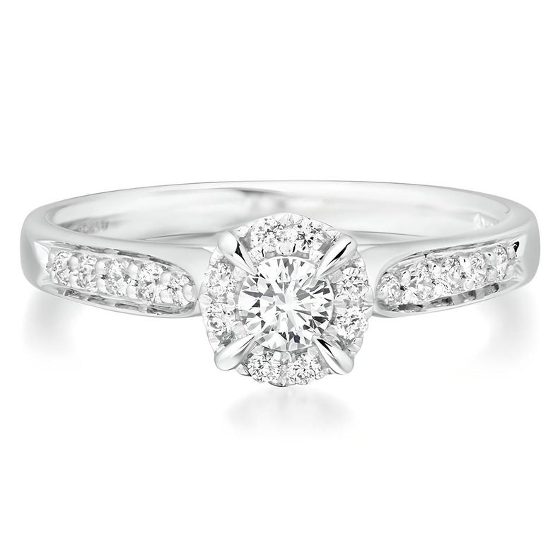 anillo de compromiso con halo