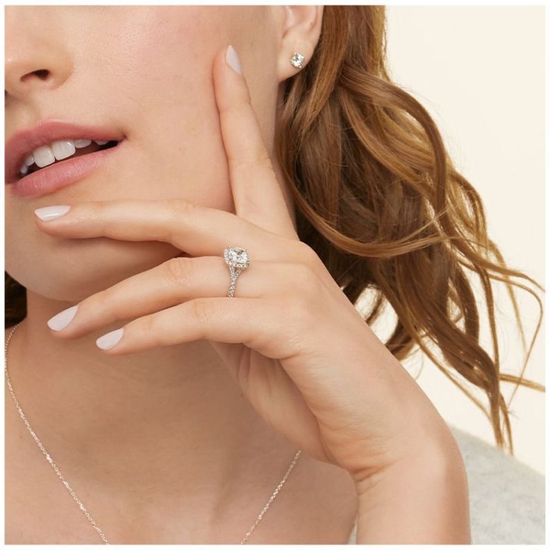 Anillo de compromiso de plata rodinada con moissanita de 3ct con halo-2