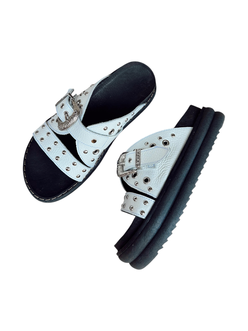 Sandalia Cuero Blanco Roxy Tachas-0