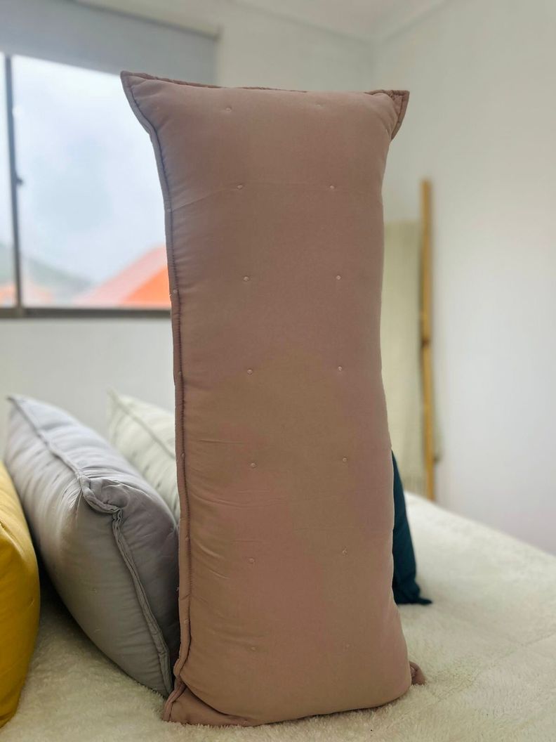 Cojín con detalles bordados 35x90cm - rosa-0