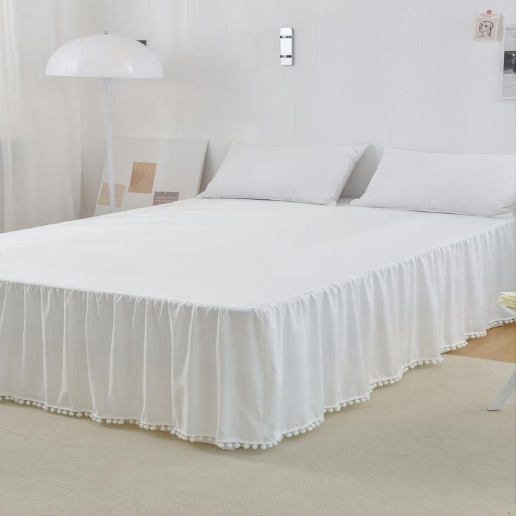 Faldón completo blanco con pompones - 2 plazas-1