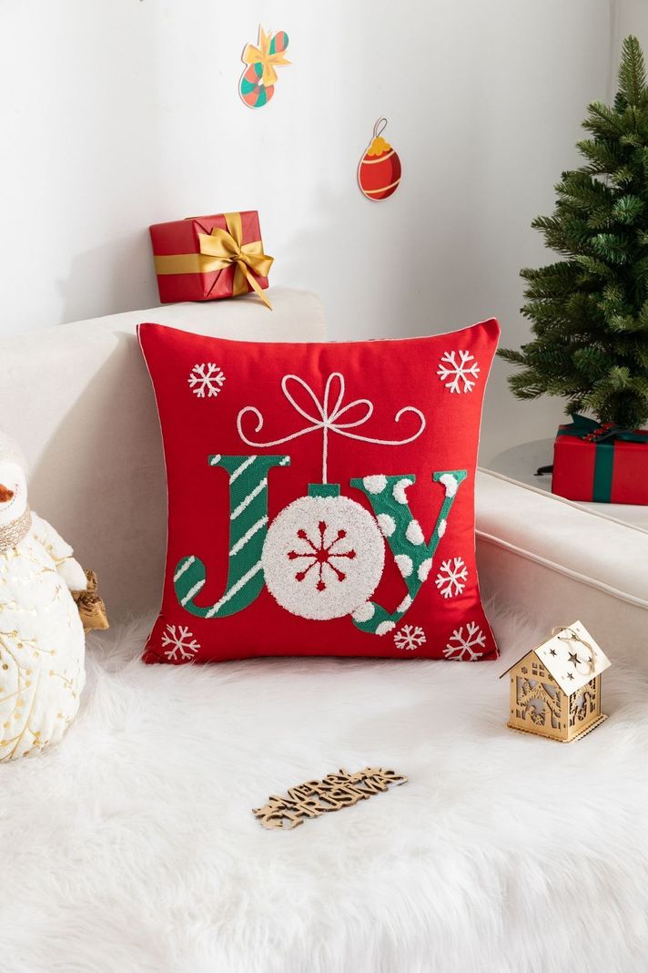 Cojín navideño con diseño bordado - D17-0