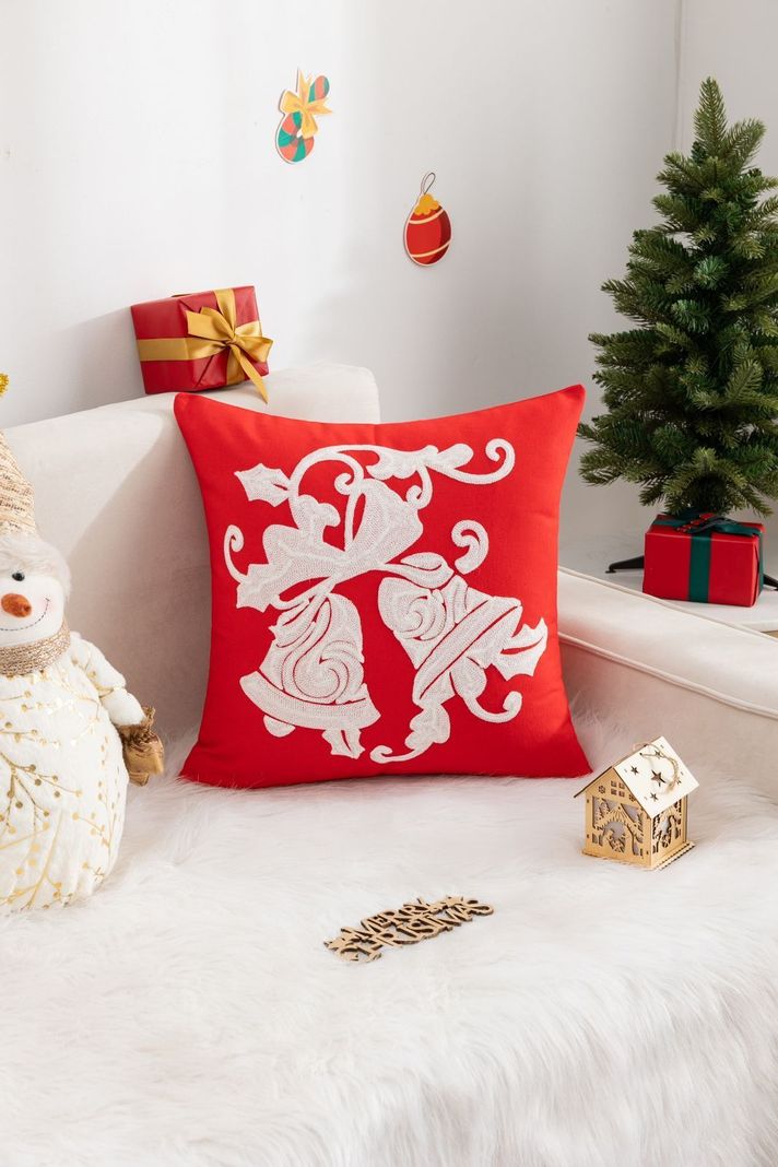 Cojín navideño con diseño bordado - D16-0