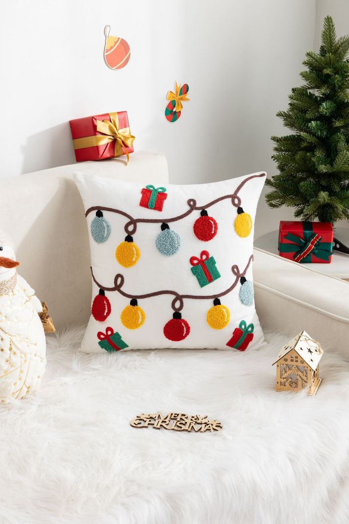 Cojín navideño con diseño bordado - D04-0