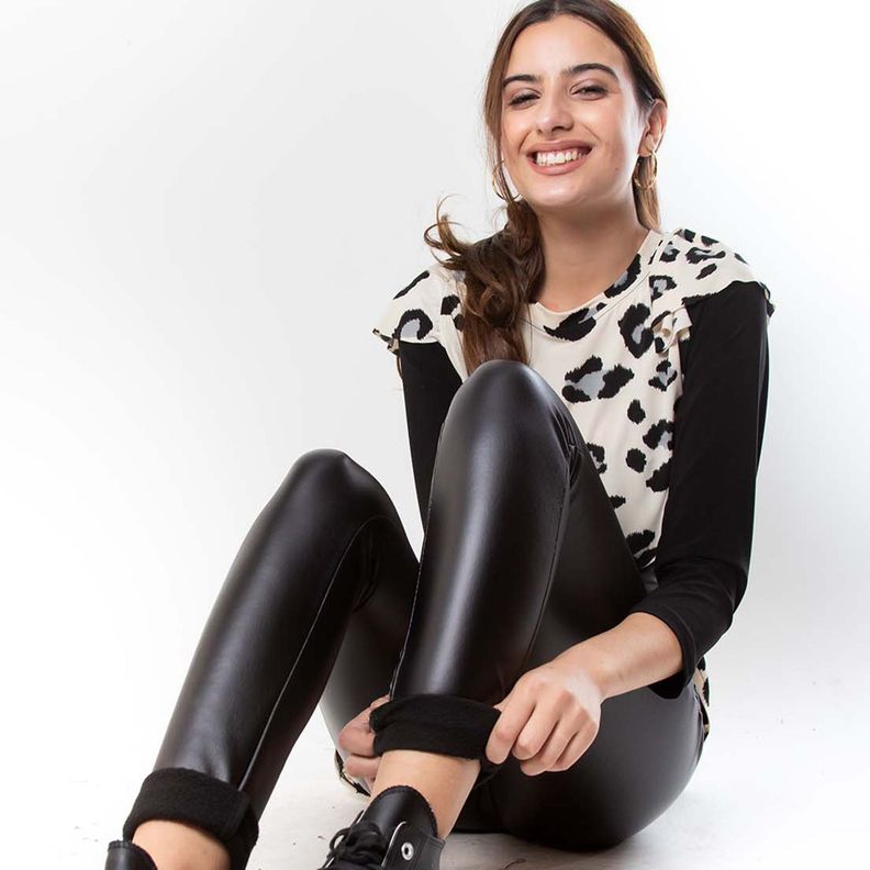 Calza Ecocuero Negro Natalia Seguel-3