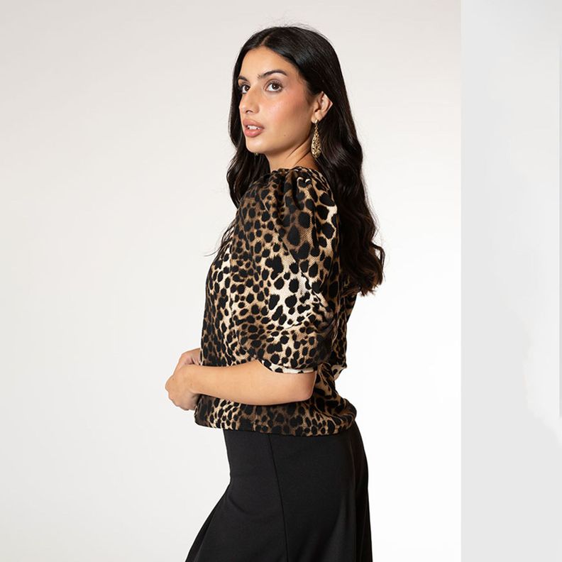 Polera Abril Manga Corta Animal Print Natalia Seguel-2