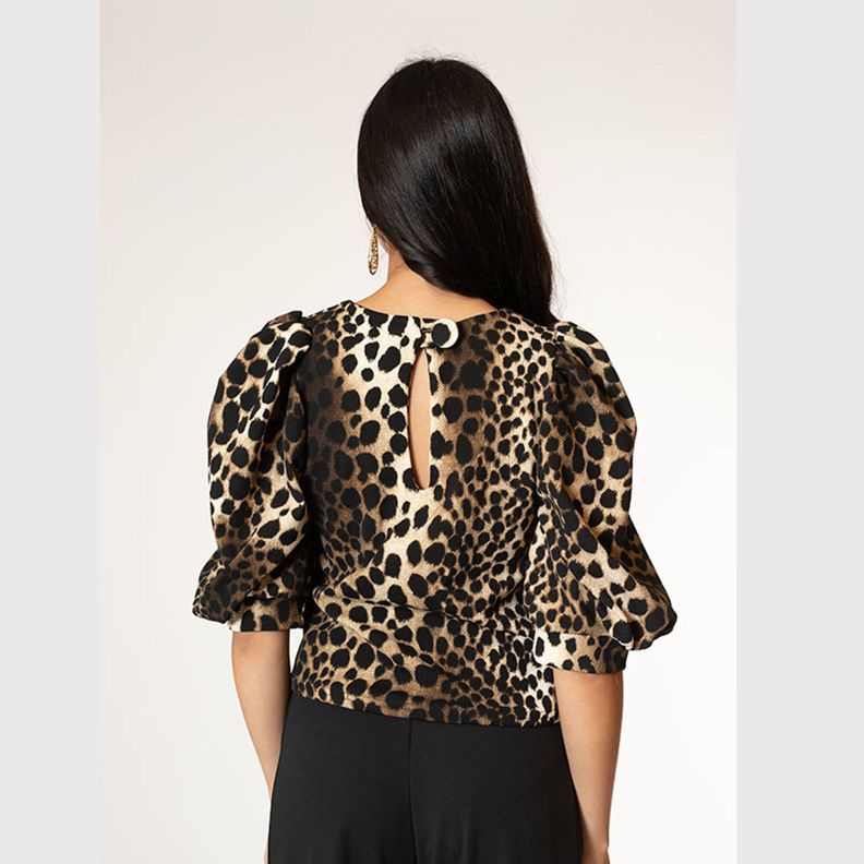 Polera Abril Manga Corta Animal Print Natalia Seguel-5