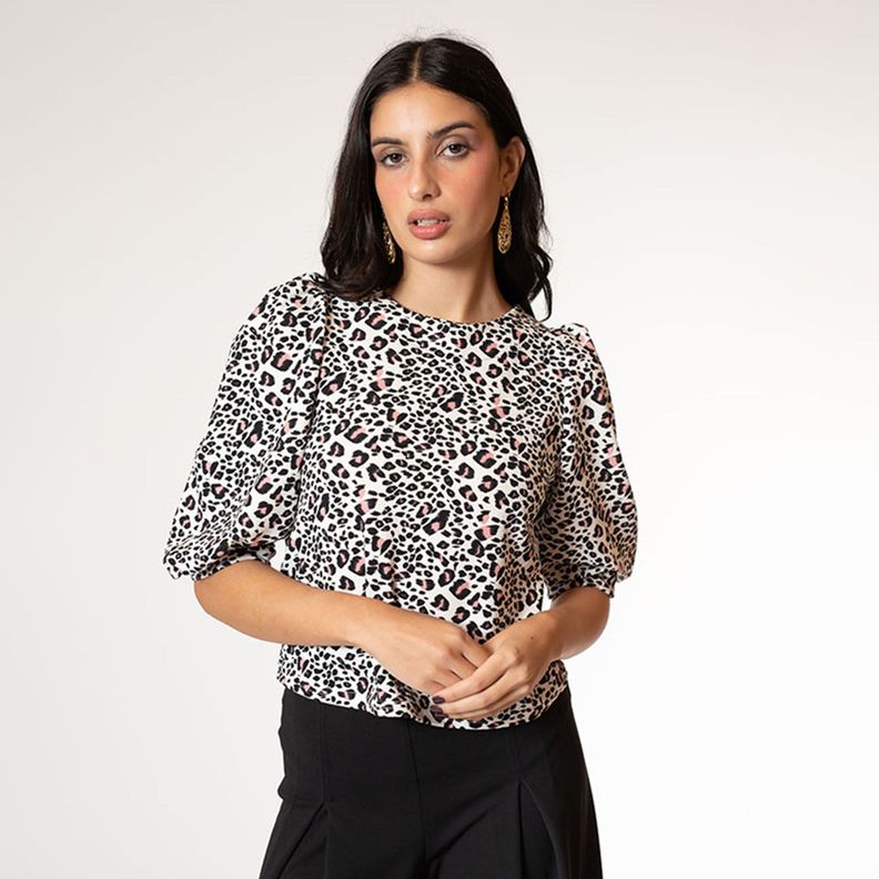 Polera Abril Manga Corta Animal Print Rosa Natalia Seguel-0