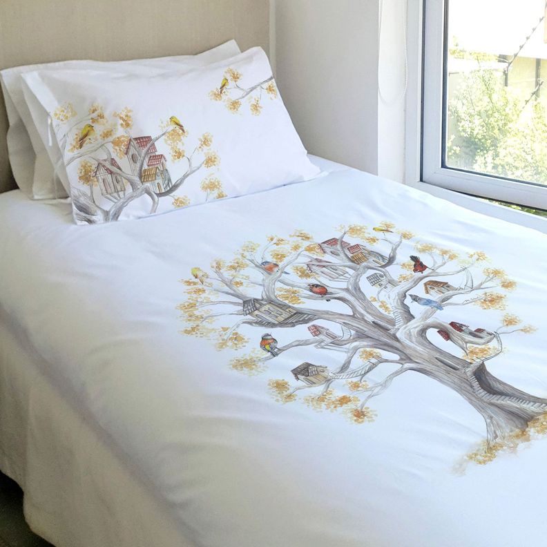 JUEGO DE CAMA FUNDA DE PLUMÓN + SABANA BAJERA + 4 FUNDAS ALMOHADA ARBOLITO SUPER KING-1