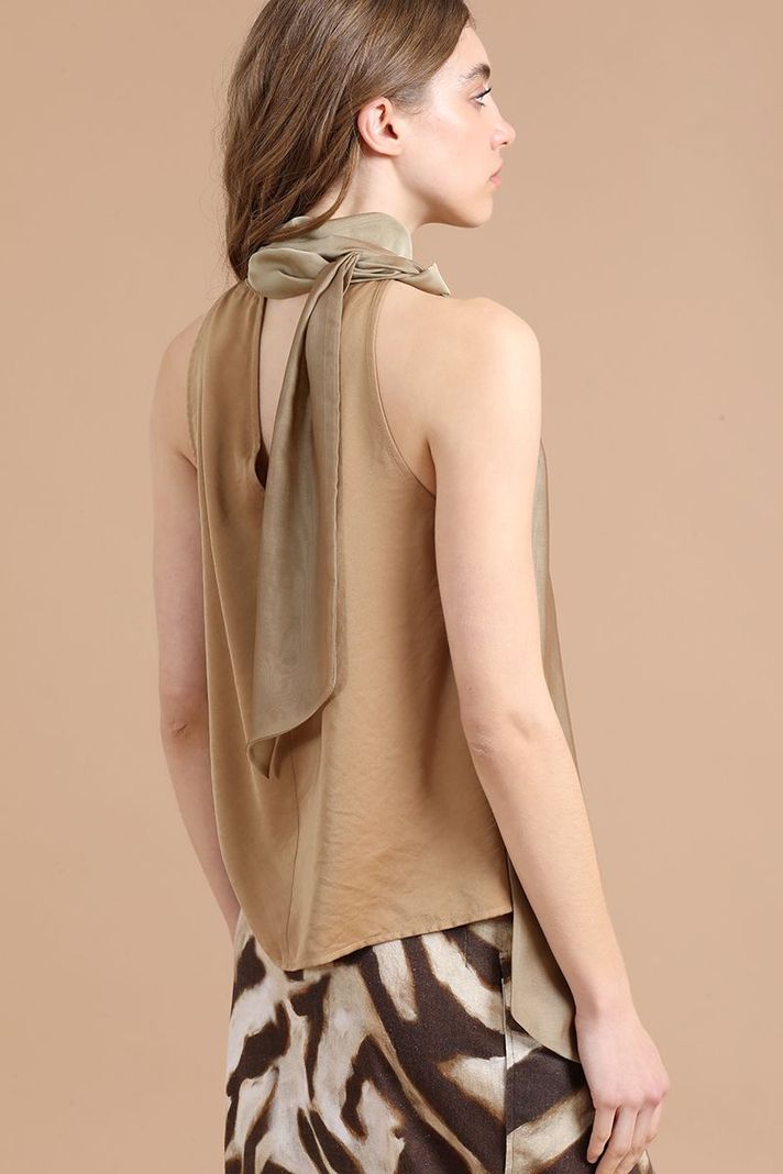 Top Satin Fluido Con Lazada En Cuello, Café Liola-3