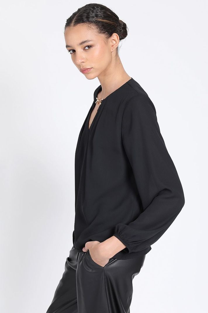 Blusa Gasa Doble Aplicación Metalica, Negro Liola-2